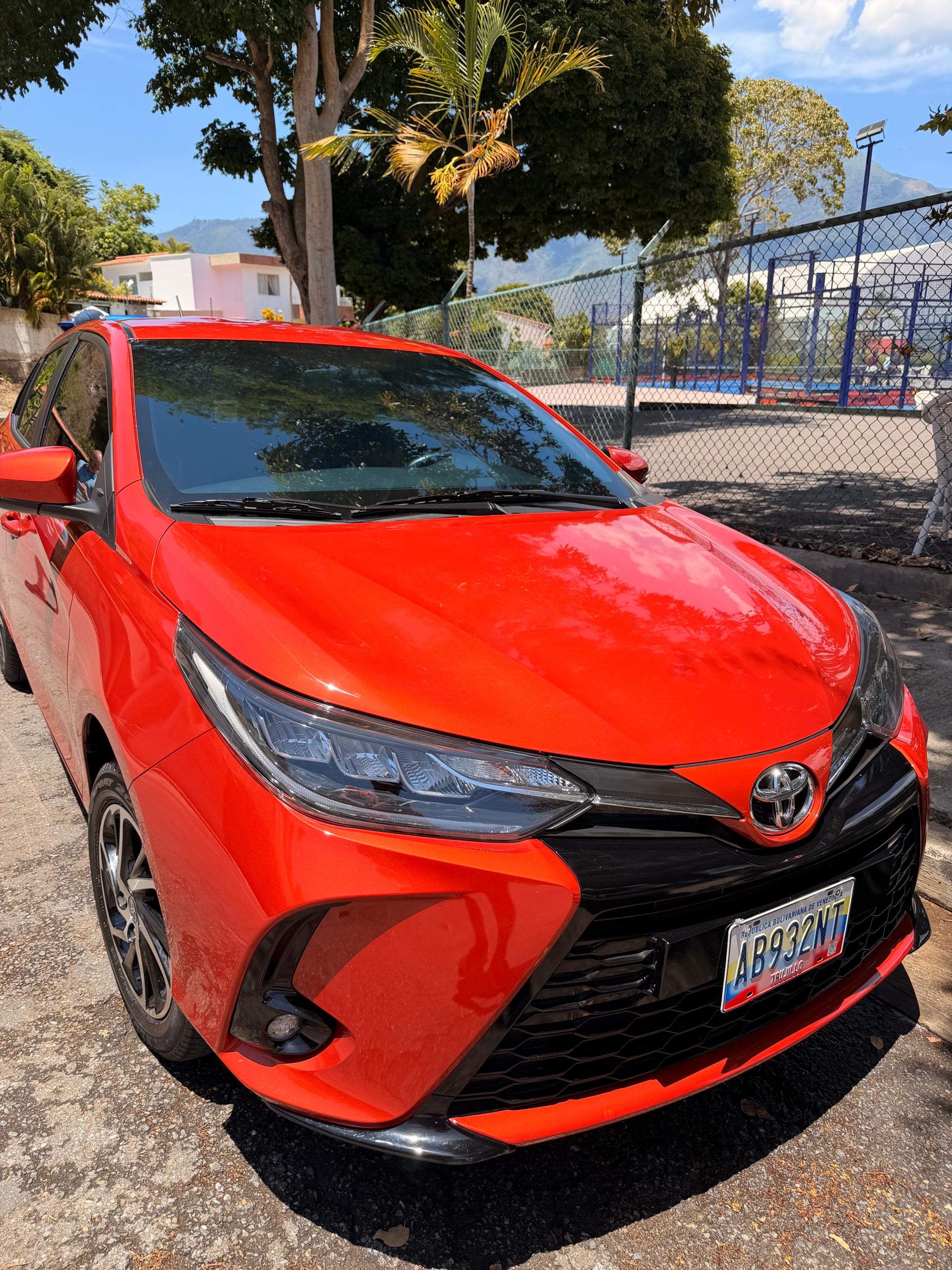Yaris después del lavado